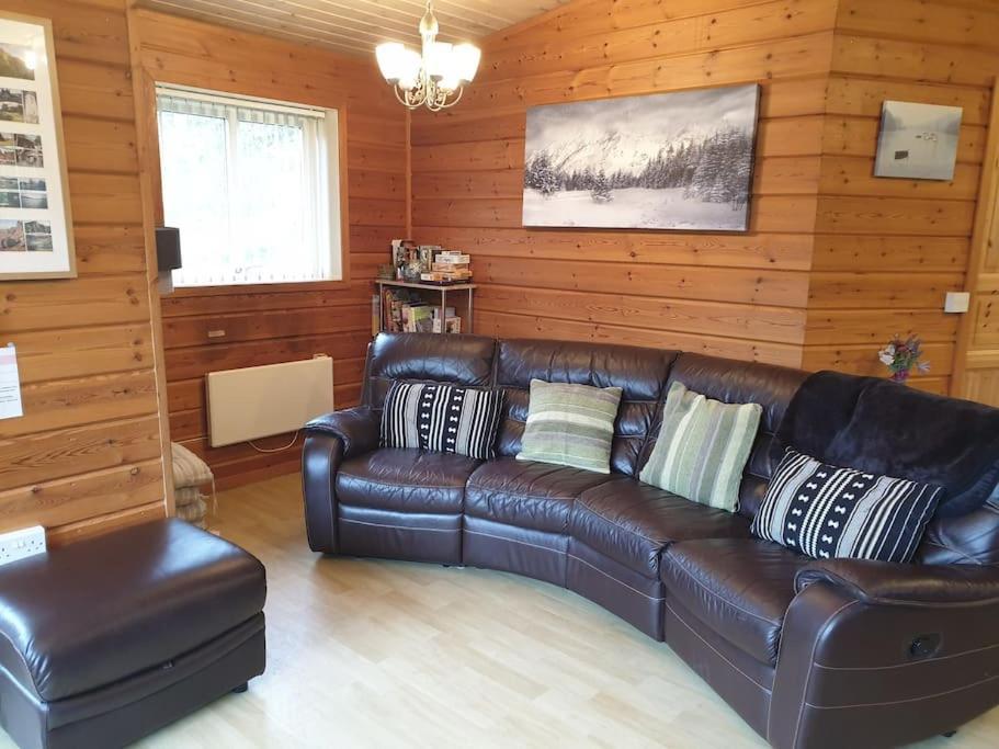Luxury Peak District Lodge, Hot Tub, Log Burner, Nr Lake Rudyard 外观 照片
