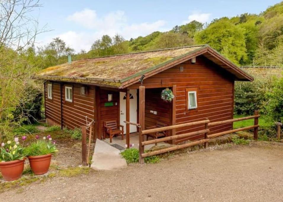 Luxury Peak District Lodge, Hot Tub, Log Burner, Nr Lake Rudyard 外观 照片